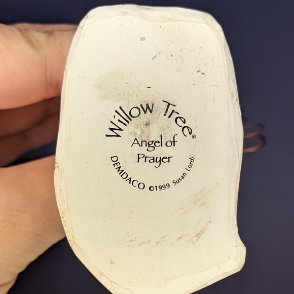 Willow Tree Angel of Prayer Figurine - Picture 5 of 5